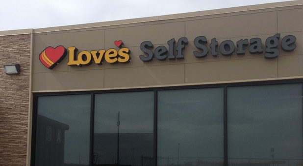 Love's Storage Solutions Side Picture of Store